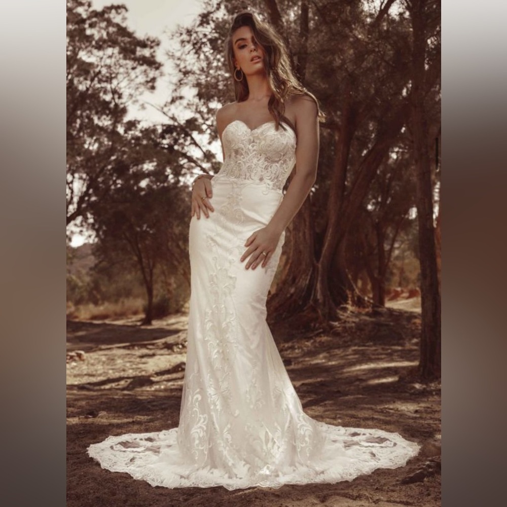 Ivory Designer Wedding Dress
